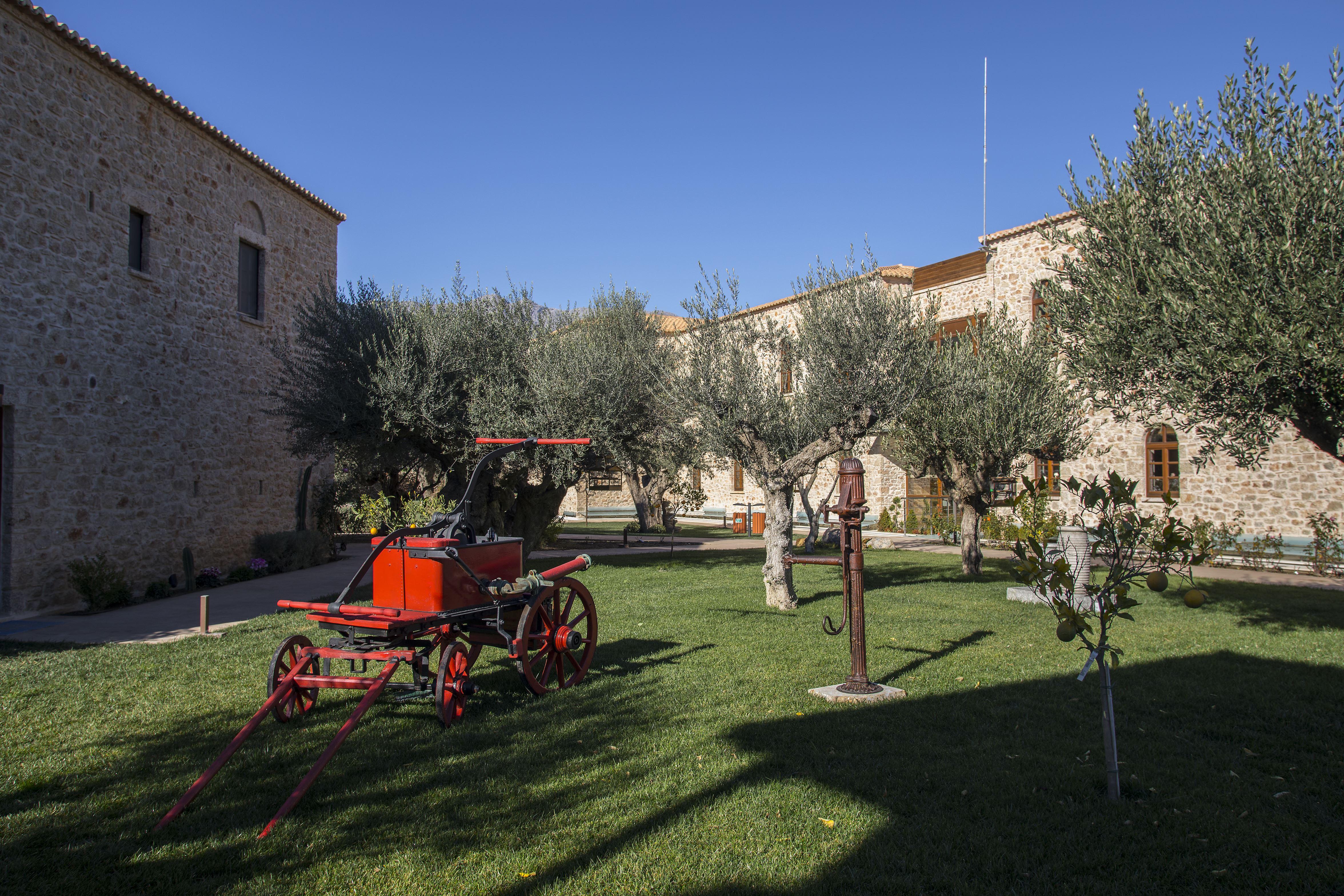Mystras Grand Palace Resort & Spa Bagian luar foto